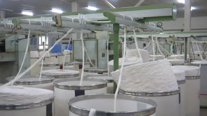 開足馬力生產(chǎn)! 精河縣各紡織企業(yè)跑出新年&ldquo;加速度&rdquo;