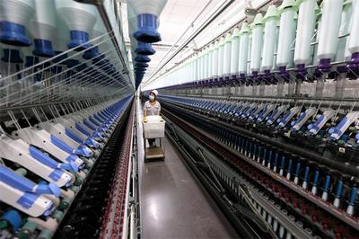 山東棗莊:智慧紡紗生產(chǎn)忙